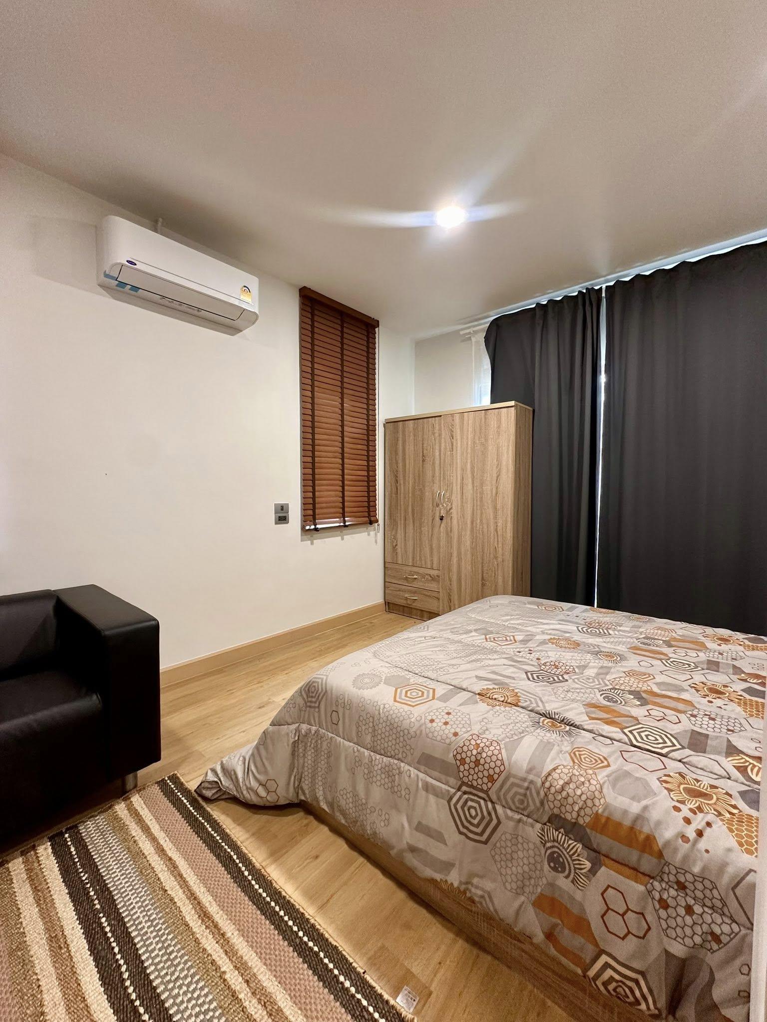 ให้เช่า บ้านเดี่ยวหลังใหญ่ | หมู่บ้าน วอตเตอร์ฟร้อน หนองค้อ  ชลบุรี