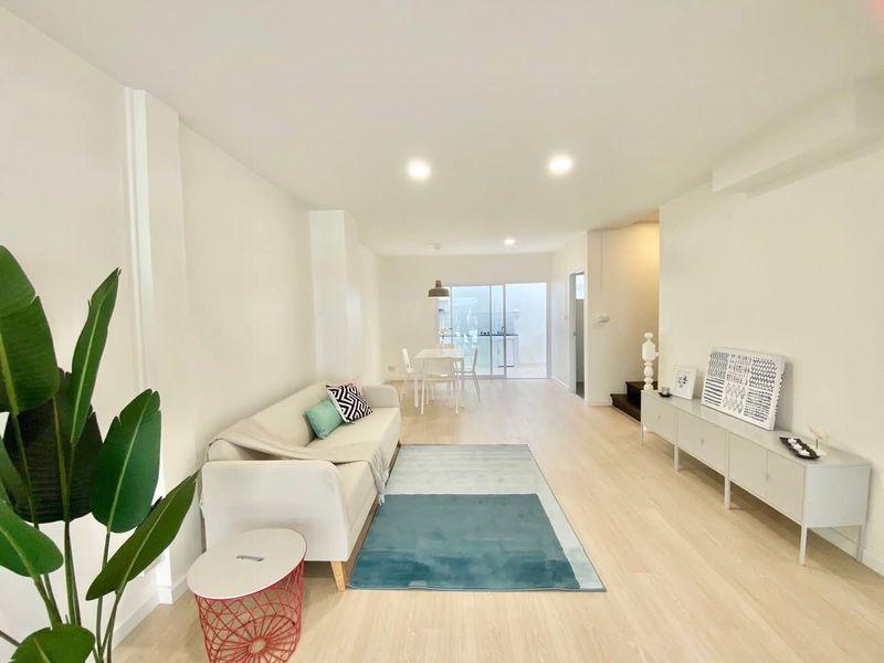 ขายบ้านใจกลางเมืองชลบุรี สไตล์คาเฟ่