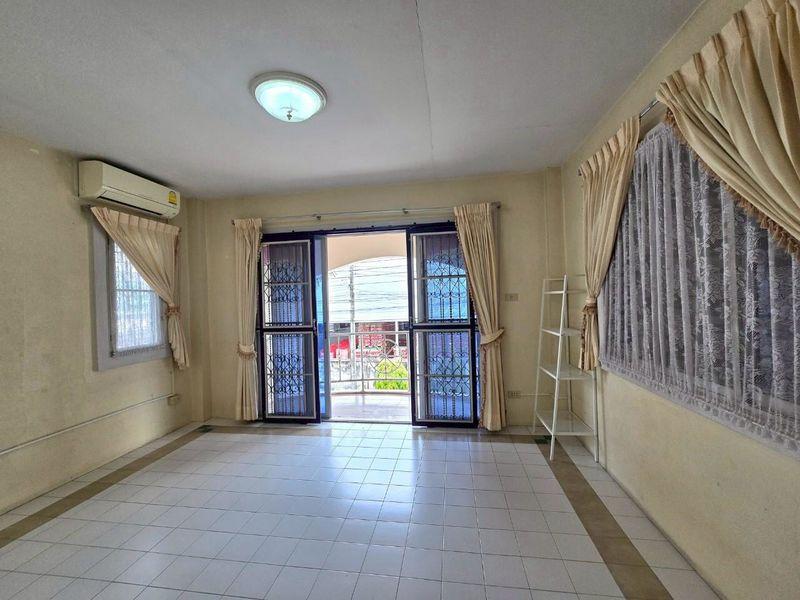 ให้เช่าบ้านเดี่ยว 2 ชั้น ทำเลดี โครงการ : หมู่บ้านณิชาดา