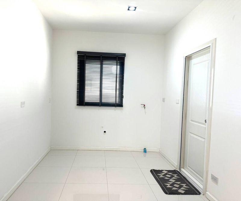 ขายบ้านเดี่ยว 2 ชั้น หมู่บ้าน Maneerin Privacy บางพระ