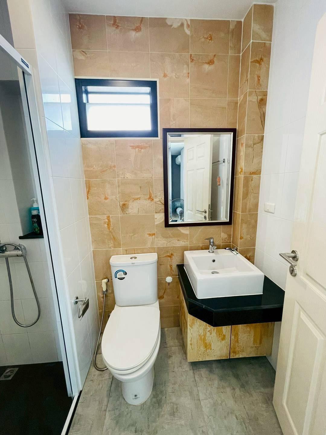 ขายบ้านสวย สภาพนางฟ้า มบ. วี วิลเลจ ( มิตรสัมพันธ์ ) อ่างศิลา-บางแสน