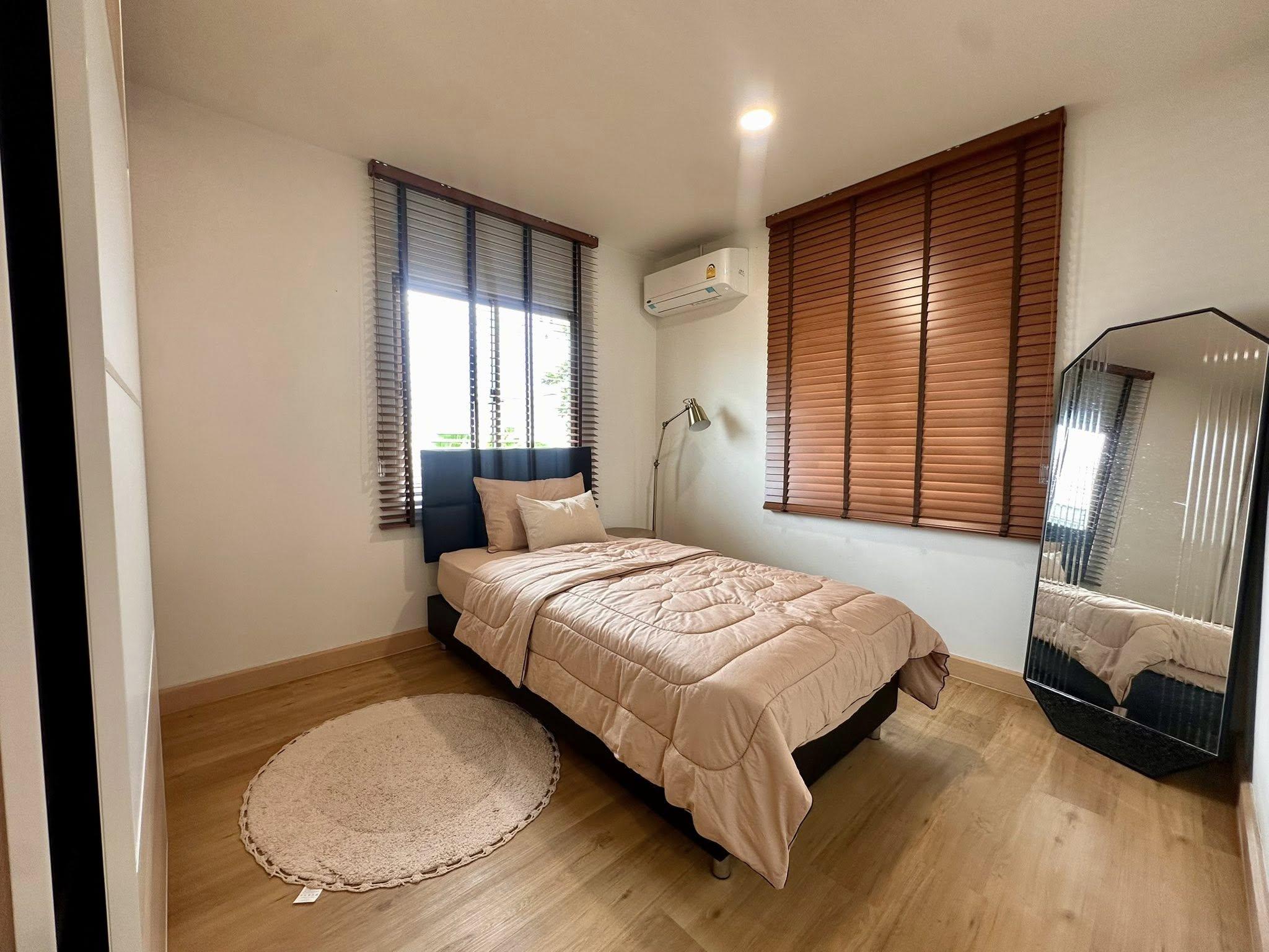 ให้เช่า บ้านเดี่ยวหลังใหญ่ | หมู่บ้าน วอตเตอร์ฟร้อน หนองค้อ  ชลบุรี