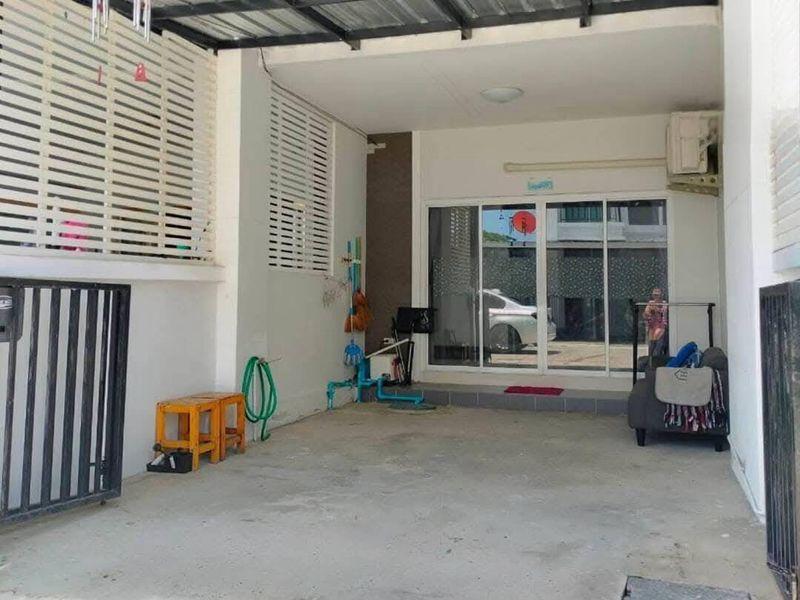 ให้เช่า ทาวน์โฮม 2ชั้น มบ.บางแสนวัลเลย์ ถ.เหลี่ยงหนองมน