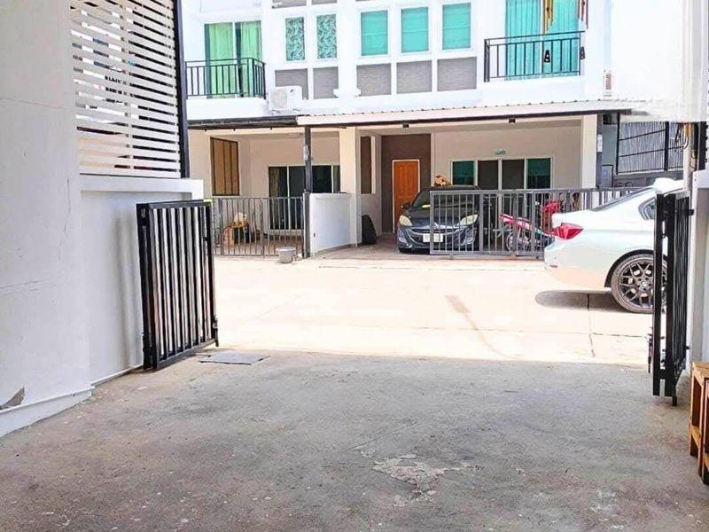 ให้เช่า ทาวน์โฮม 2ชั้น มบ.บางแสนวัลเลย์ ถ.เหลี่ยงหนองมน