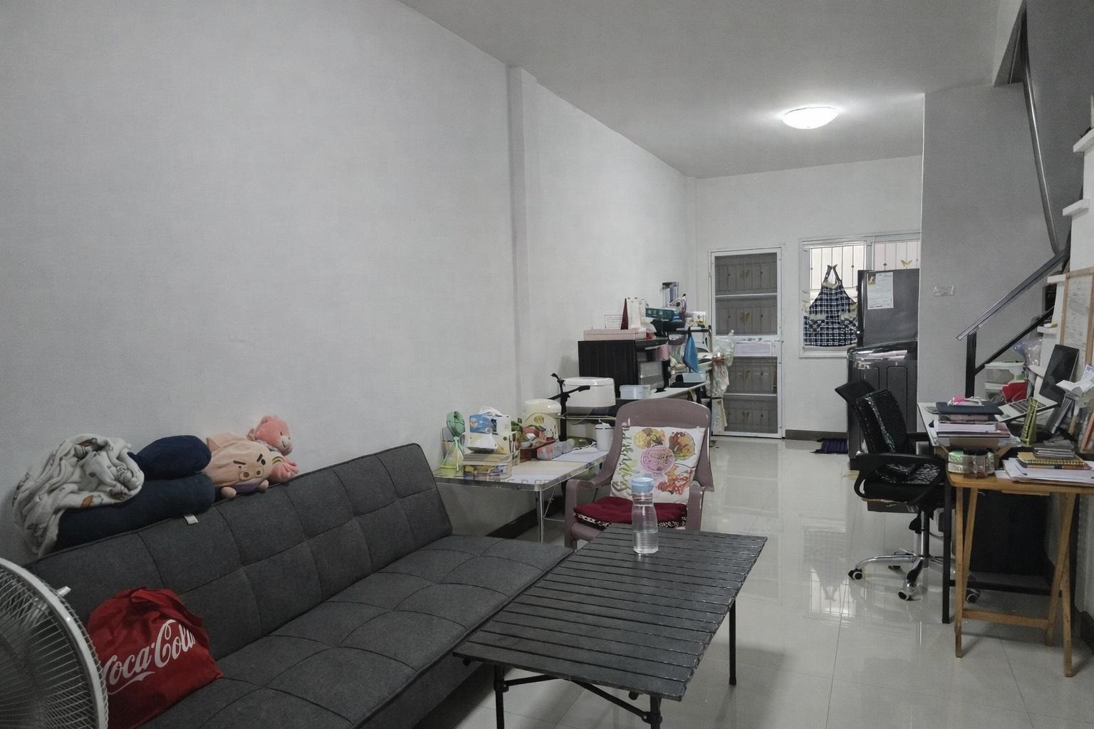 ขายด่วน!!! ขายขาดทุน   >>ราคา 1.55 ลบ. (ค่าโอนที่ดินคนละครึ่ง)  มบ.บางแสนวัลเลย์