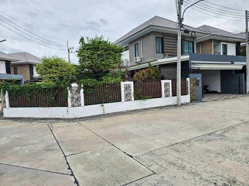 ขายบ้านมือสอง พร้อมเฟอร์นิเจอร์บิ้วท์อิน+แอร์  หมู่บ้าน อนัญญา การ์เด้น ฮิลล์