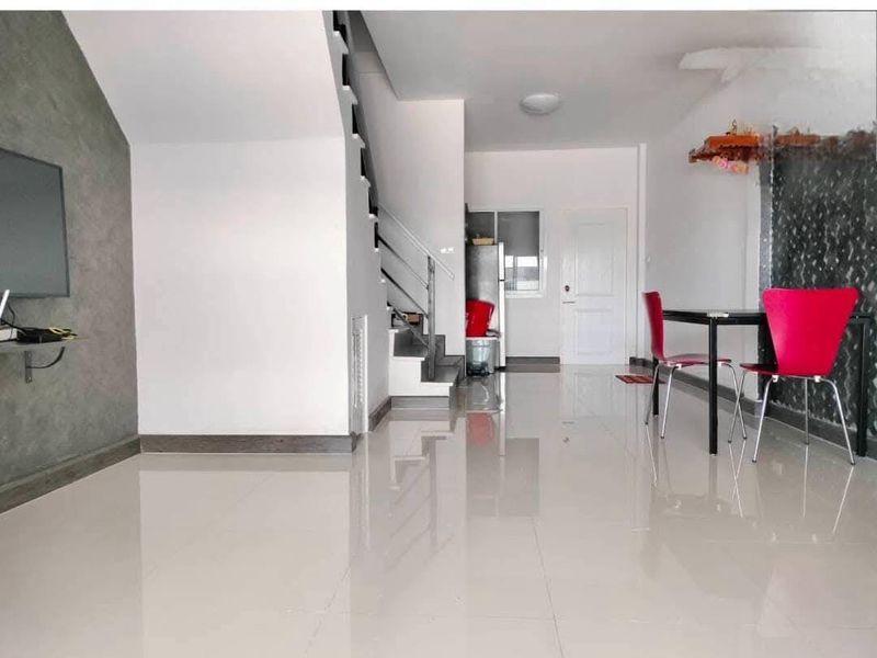 ให้เช่า ทาวน์โฮม 2ชั้น มบ.บางแสนวัลเลย์ ถ.เหลี่ยงหนองมน