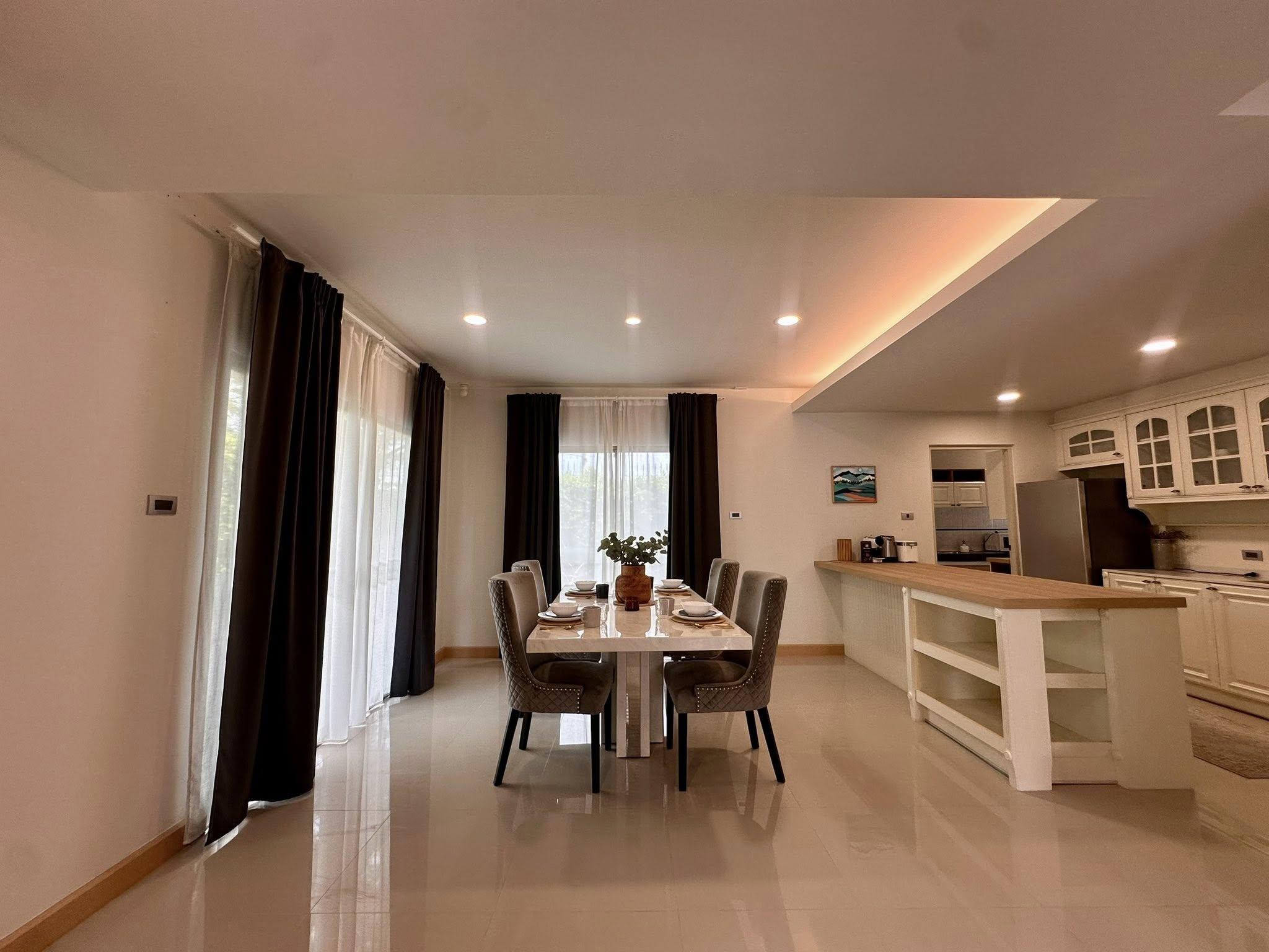 ให้เช่า บ้านเดี่ยวหลังใหญ่ | หมู่บ้าน วอตเตอร์ฟร้อน หนองค้อ  ชลบุรี