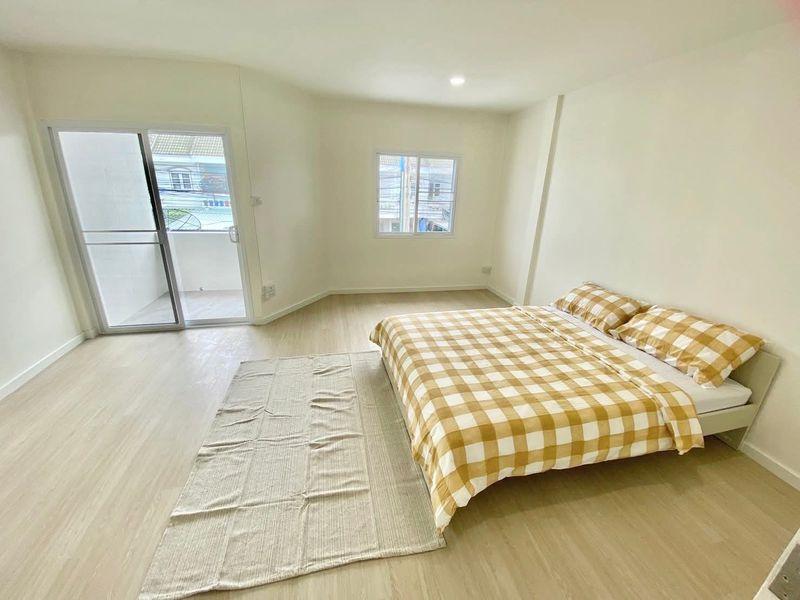 ขายบ้านใจกลางเมืองชลบุรี สไตล์คาเฟ่