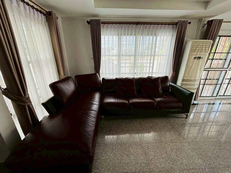 ให้เช่า บ้านเดียวใกล้ J-Park ศรีราชา แปลงหัวมุม เงียบสงบ เป็นส่วนตัว