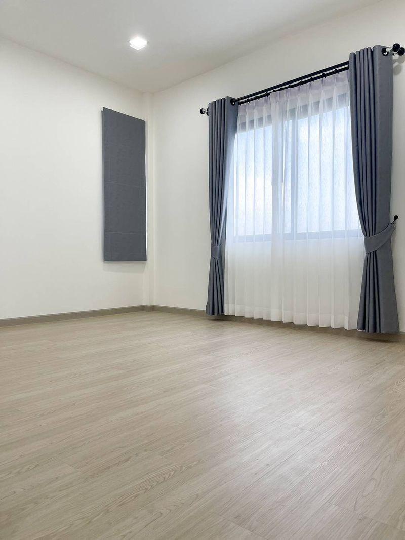 บ้าน สไตล์อังกฤษ ผสมผสามด้วยความทันสมัย  Luxury Home. ศรีราชา-อัสสัมชัญ   พิกัดใกล้เจปาร์ค ศรีราชา