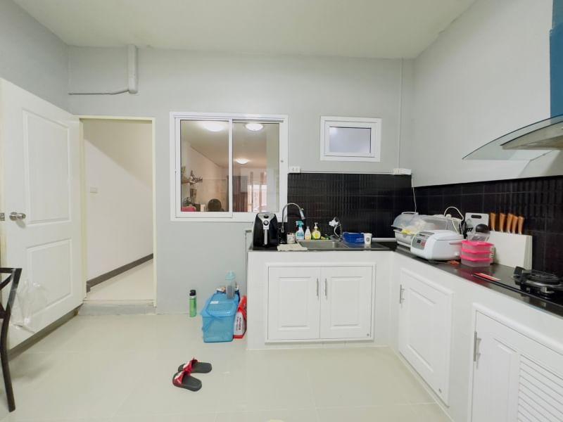 ขายด่วน!! ทาวน์โฮม 2 ชั้น  บางแสนวัลเลย์ (Bangsan Valley)